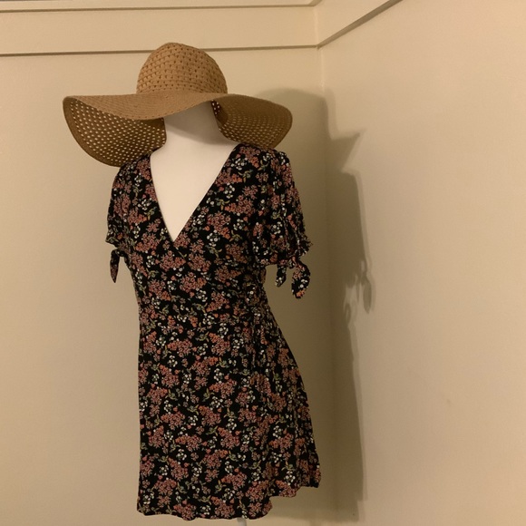 Ann Taylor Loft 0 Black Floral Wrap Romper Dress - Picture 6 of 14
